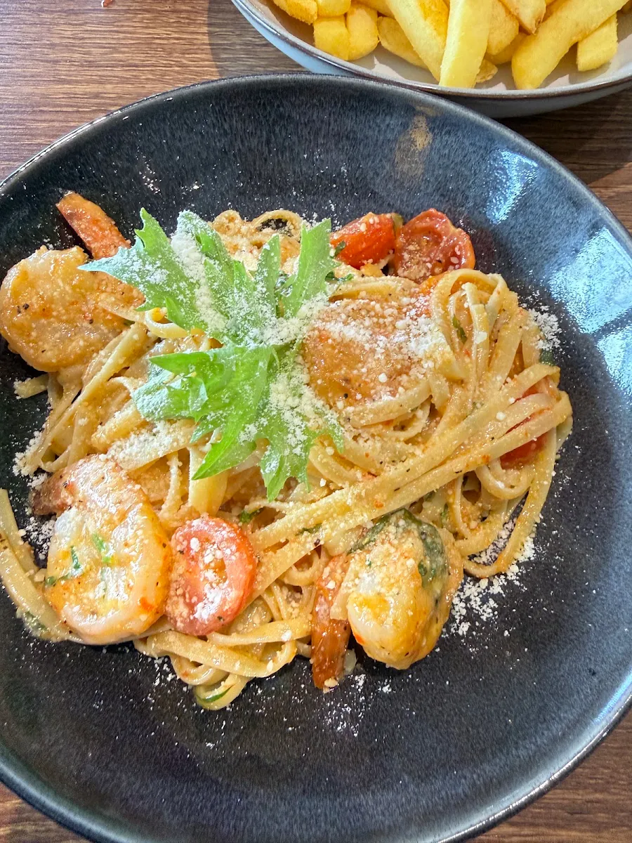 Food & drink, Xplo by EightyTwenty | Akuna St