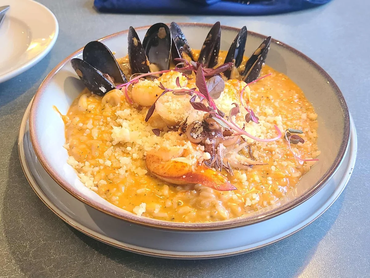 Food & drink, Blue Lobster Cafe + Kitchen & Lounge