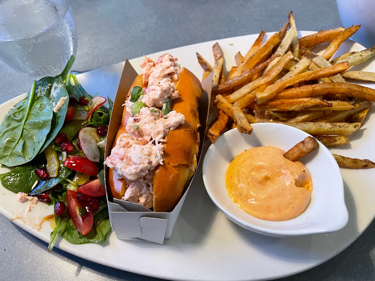 Food & drink, Blue Lobster Cafe + Kitchen & Lounge
