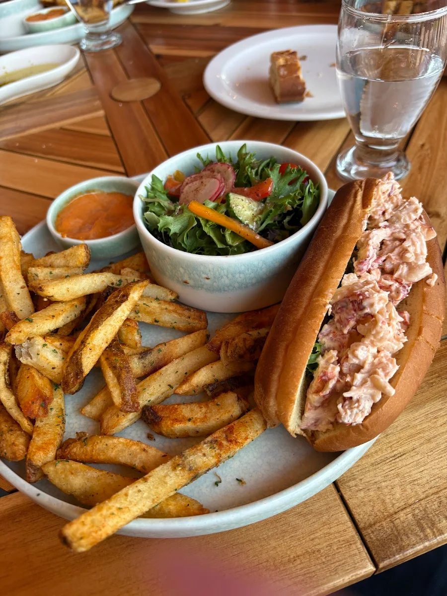 Food & drink, Blue Lobster Cafe + Kitchen & Lounge