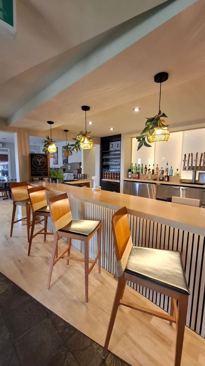 Vibe, Blue Lobster Cafe + Kitchen & Lounge
