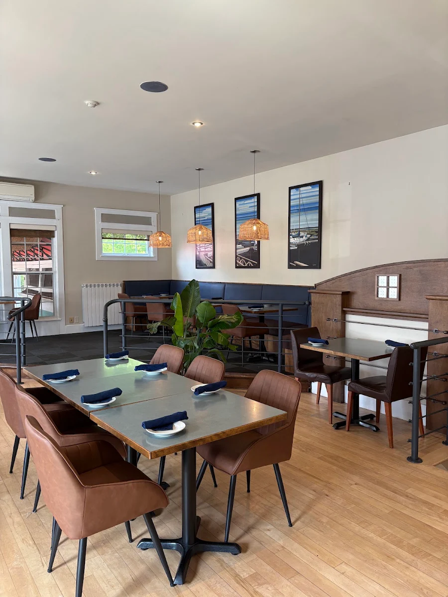 Vibe, Blue Lobster Cafe + Kitchen & Lounge