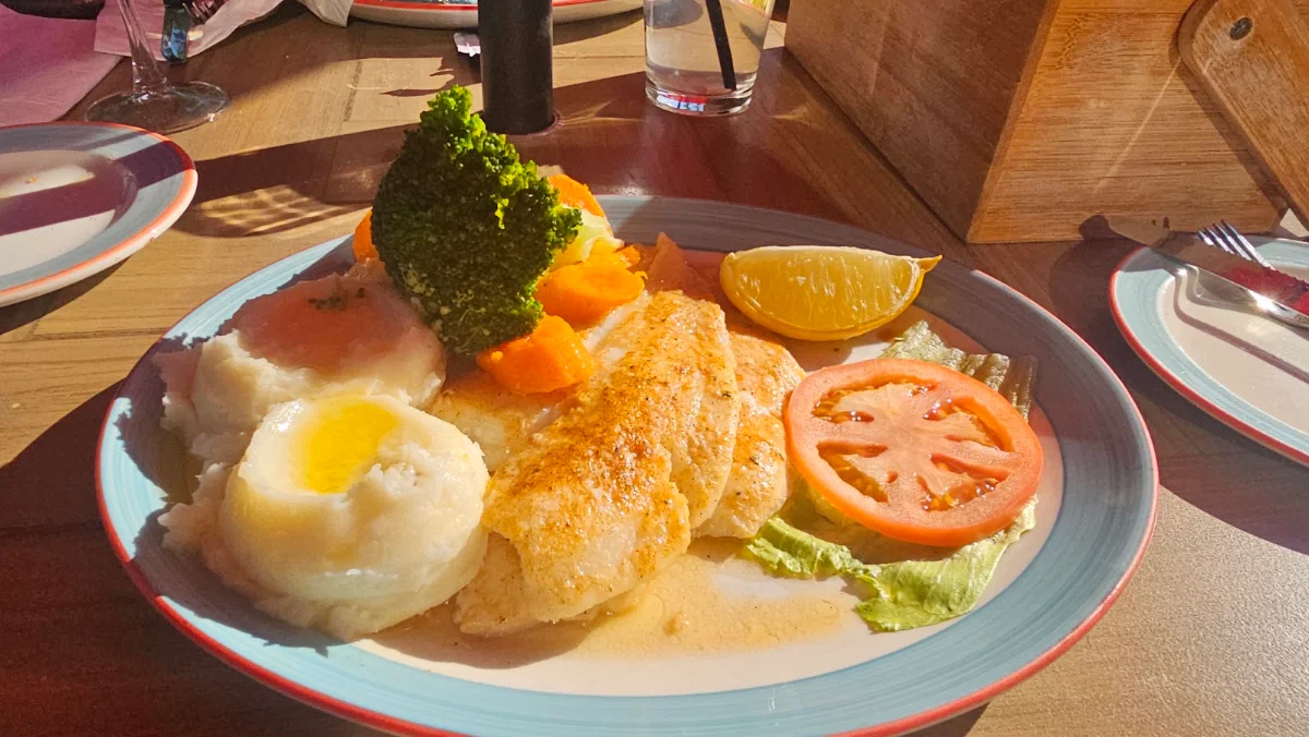 Food & drink, PJ's Restaurant Dining Lounge