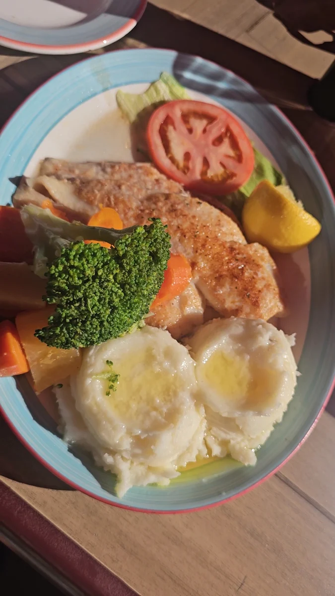 Food & drink, PJ's Restaurant Dining Lounge