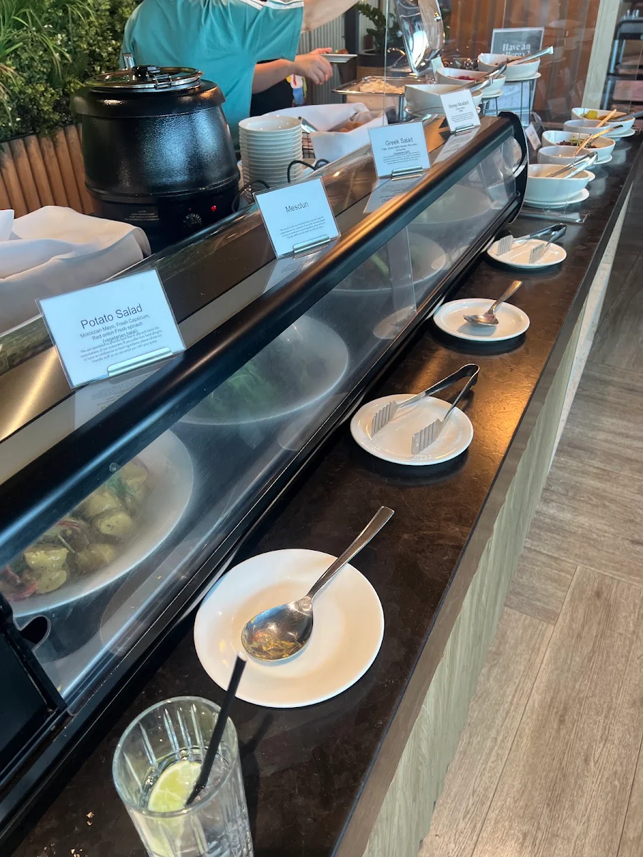 Food & drink, Aspire Lounge International Terminal 1, Perth Airport