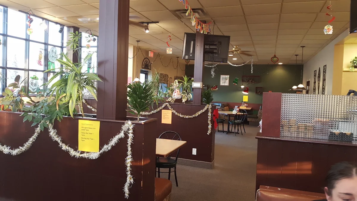 Vibe, Humpty's Big Plate Diner