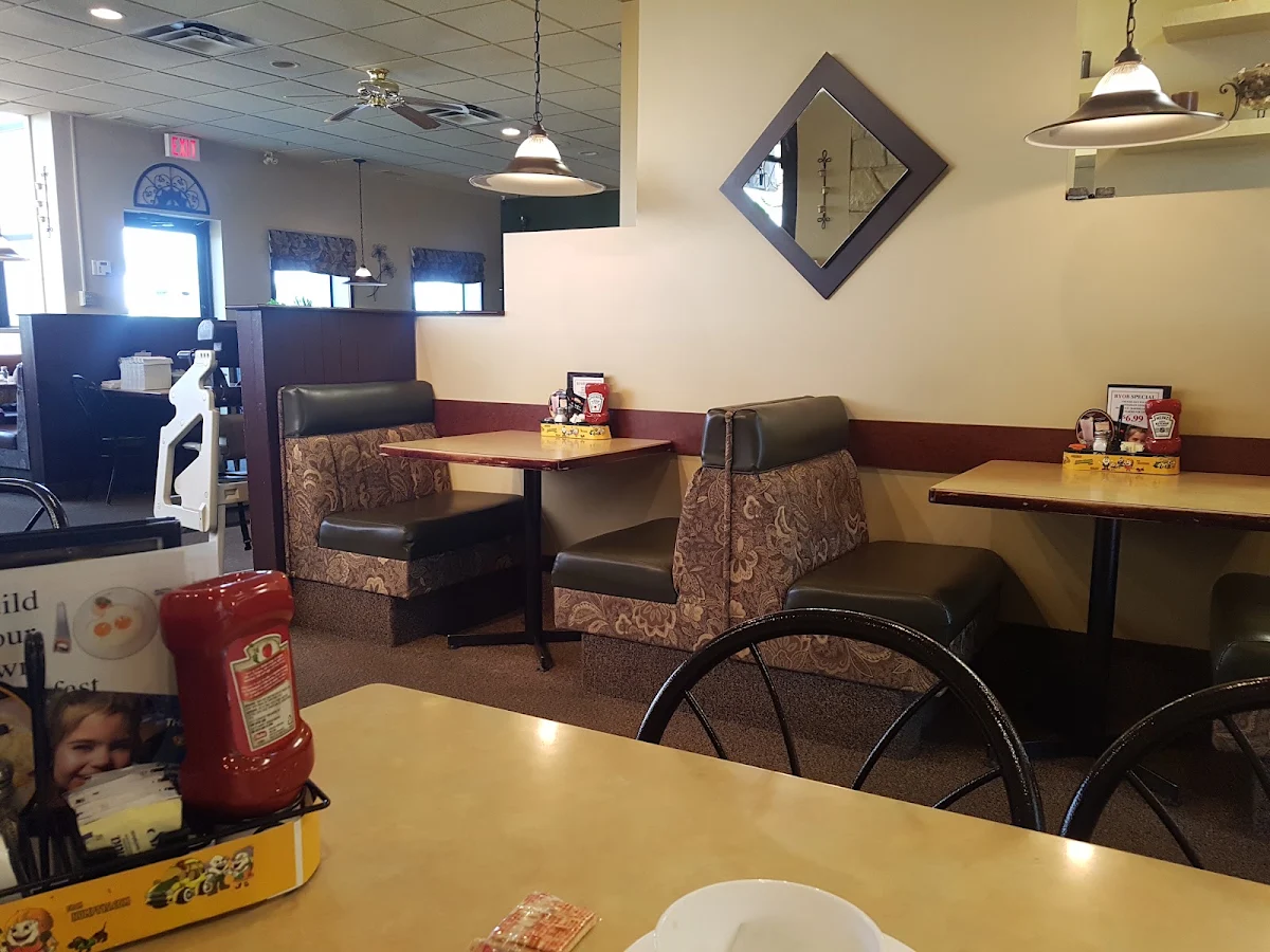 Vibe, Humpty's Big Plate Diner
