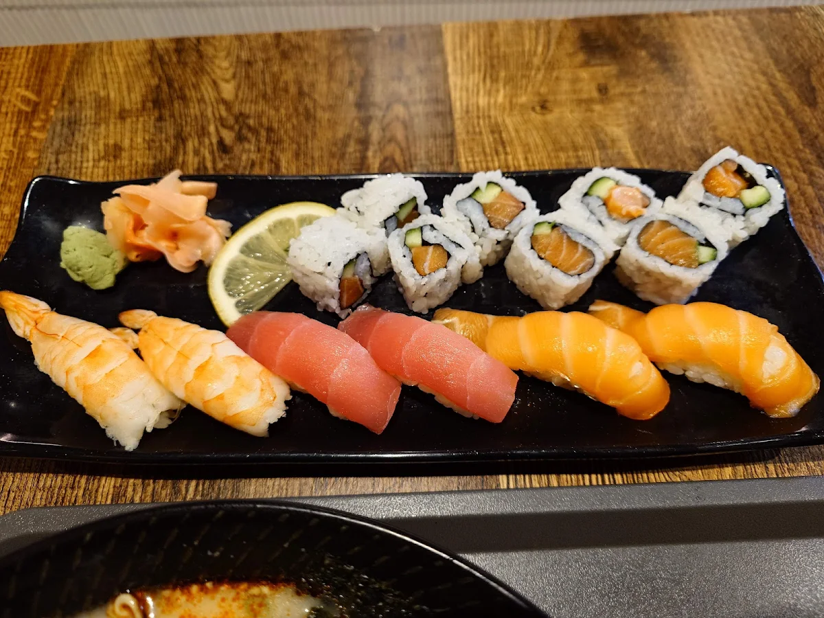 Food & drink, Kan Sushi & Poke