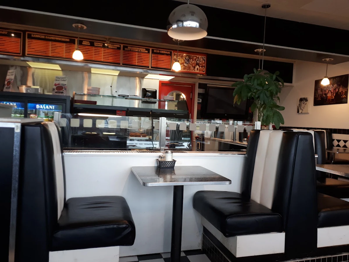 Vibe, Donut Diner