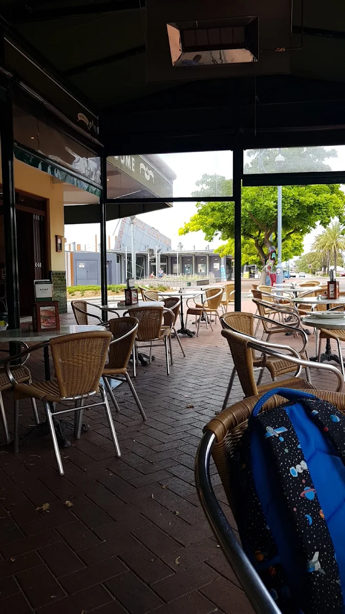 Vibe, Dôme Café - Rockingham