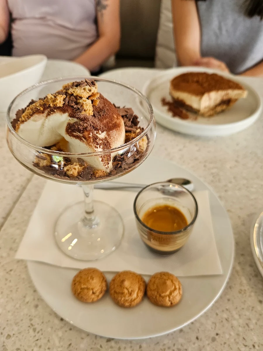 Food & drink, IL MOLO Italian Kitchen & Bar