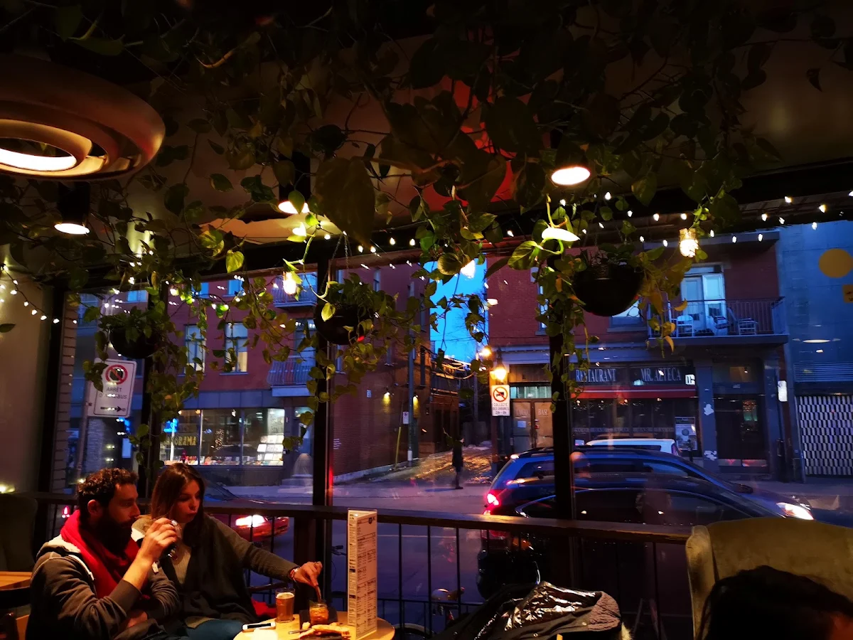 Vibe, HELM - Microbrasserie sur Bernard