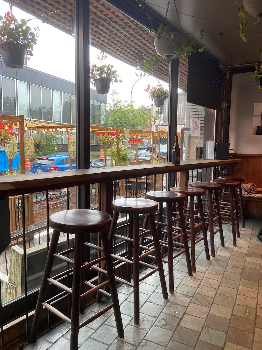 Vibe, HELM - Microbrasserie sur Bernard
