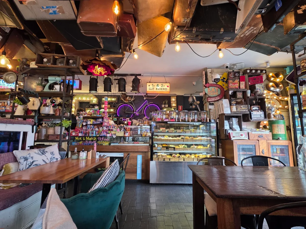 Vibe, The Generator Urban Eatery