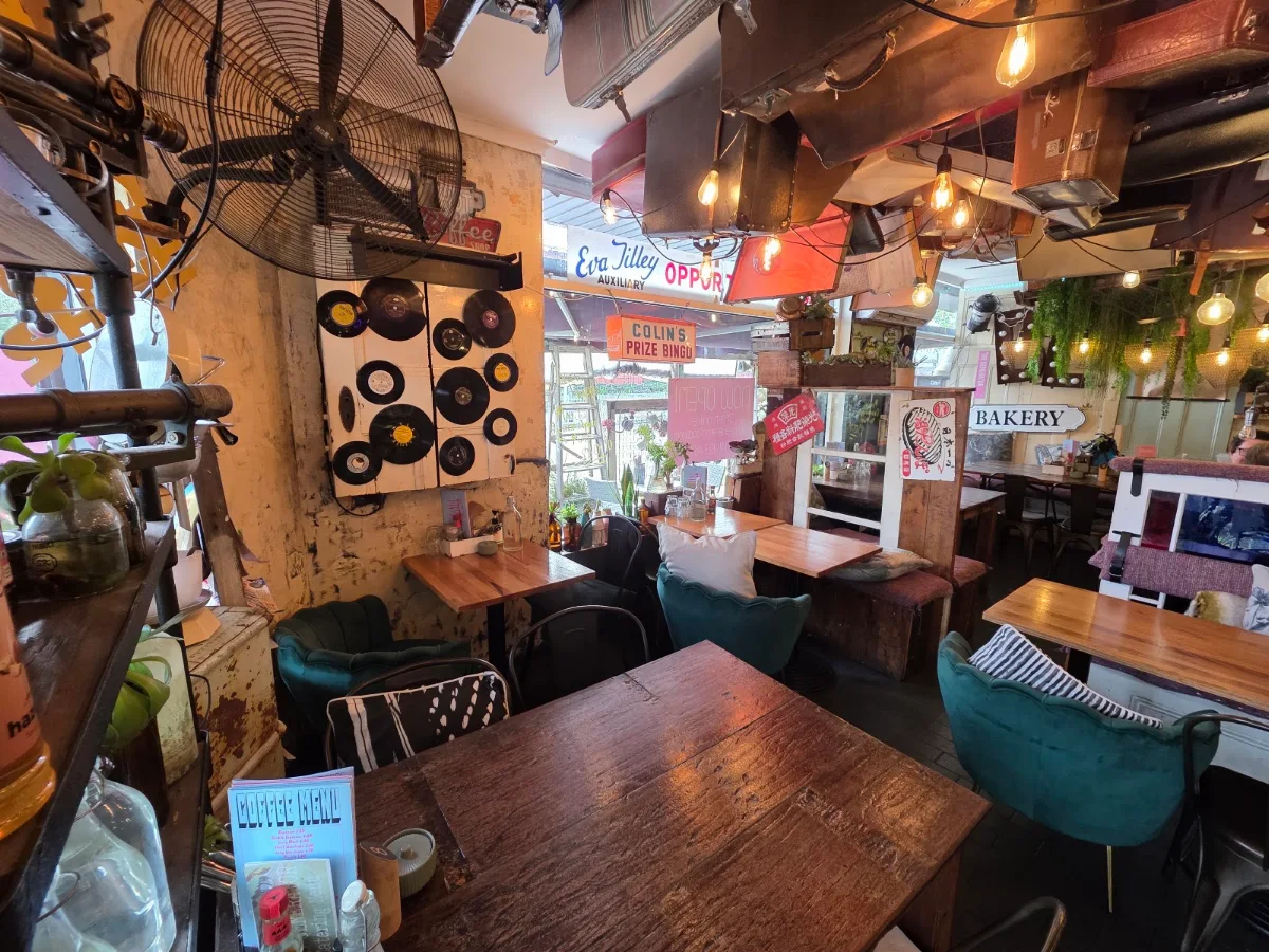 Vibe, The Generator Urban Eatery