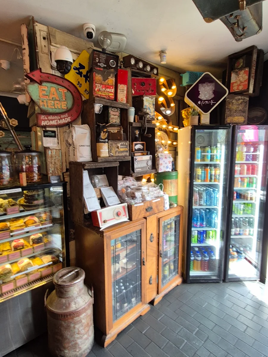 Vibe, The Generator Urban Eatery