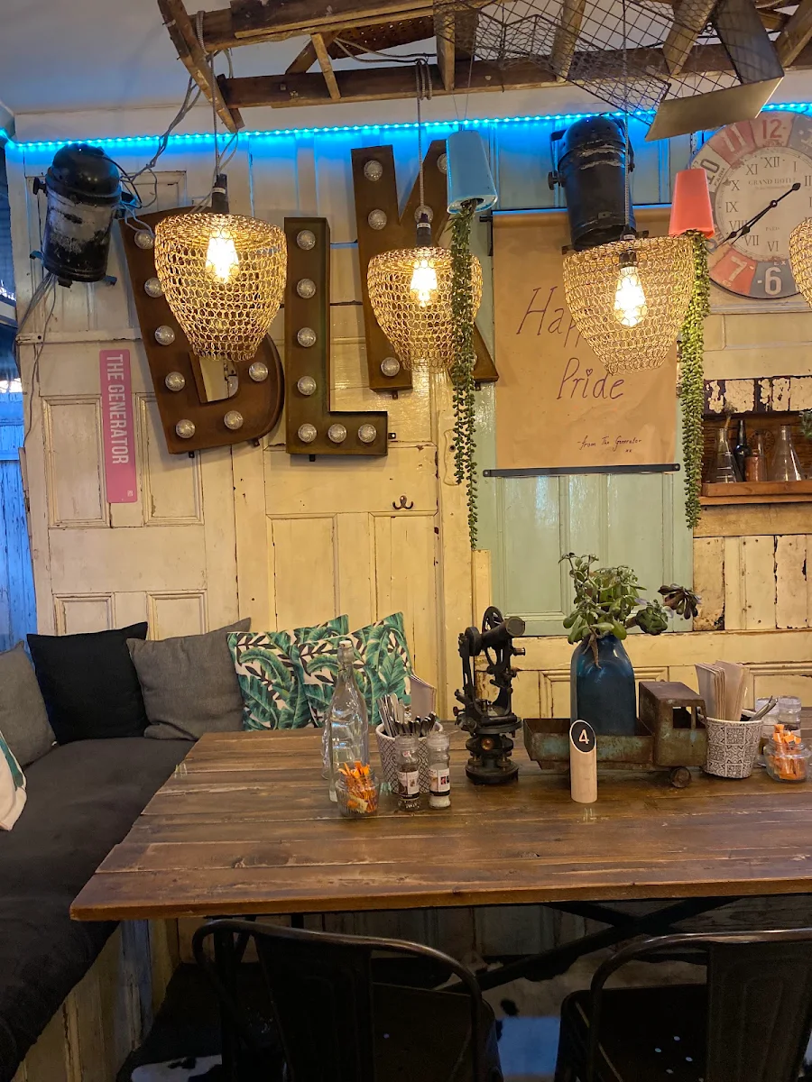 Vibe, The Generator Urban Eatery