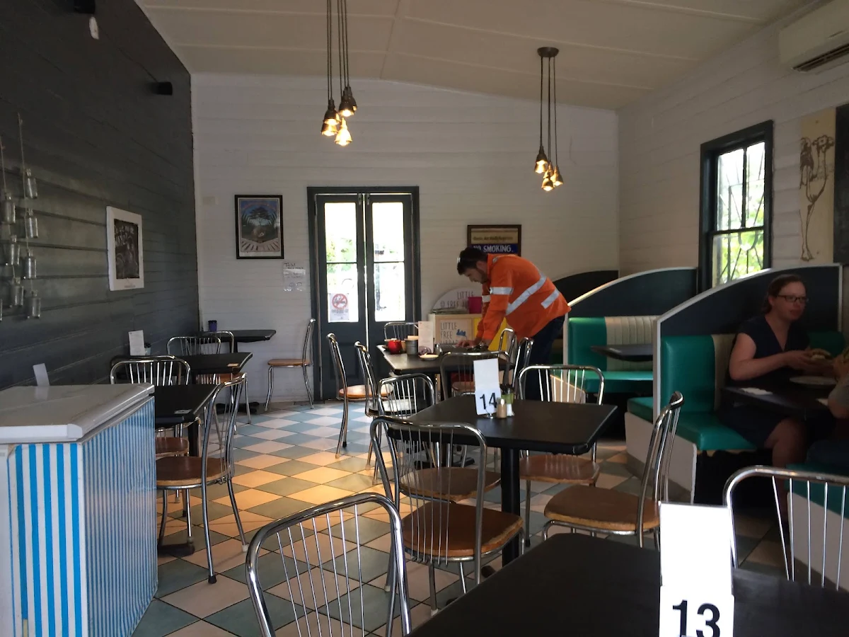 Vibe, The Wayzgoose Diner
