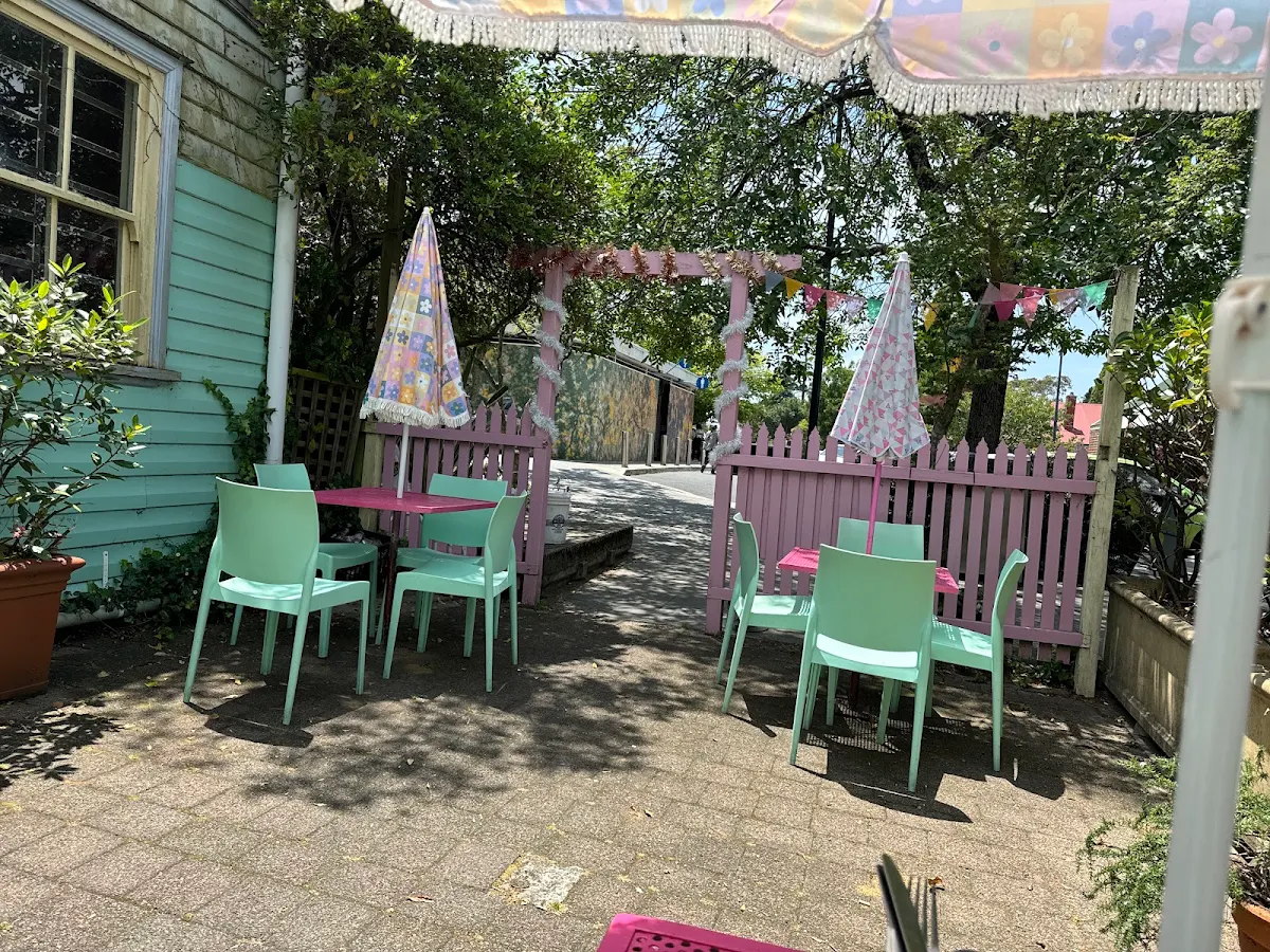 Vibe, The Wayzgoose Diner