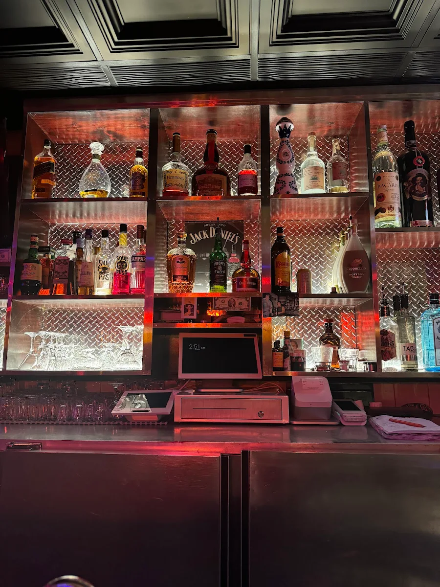 Vibe, Fratelli’s