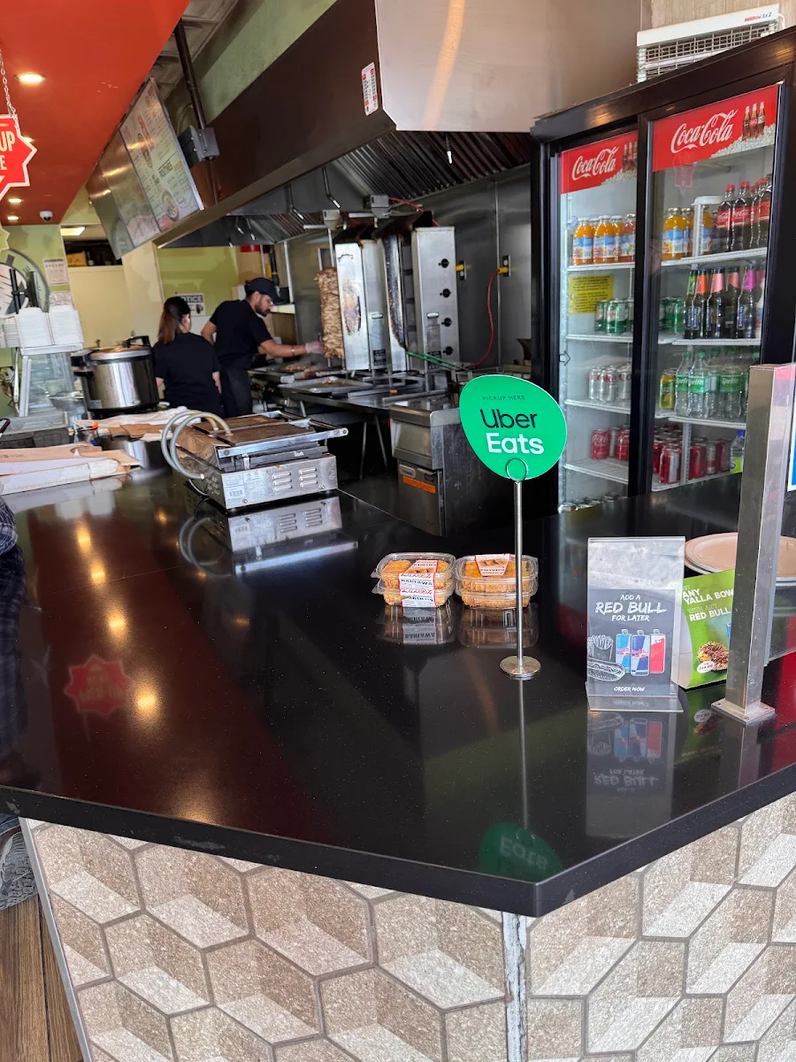 Vibe, Lazeez Shawarma