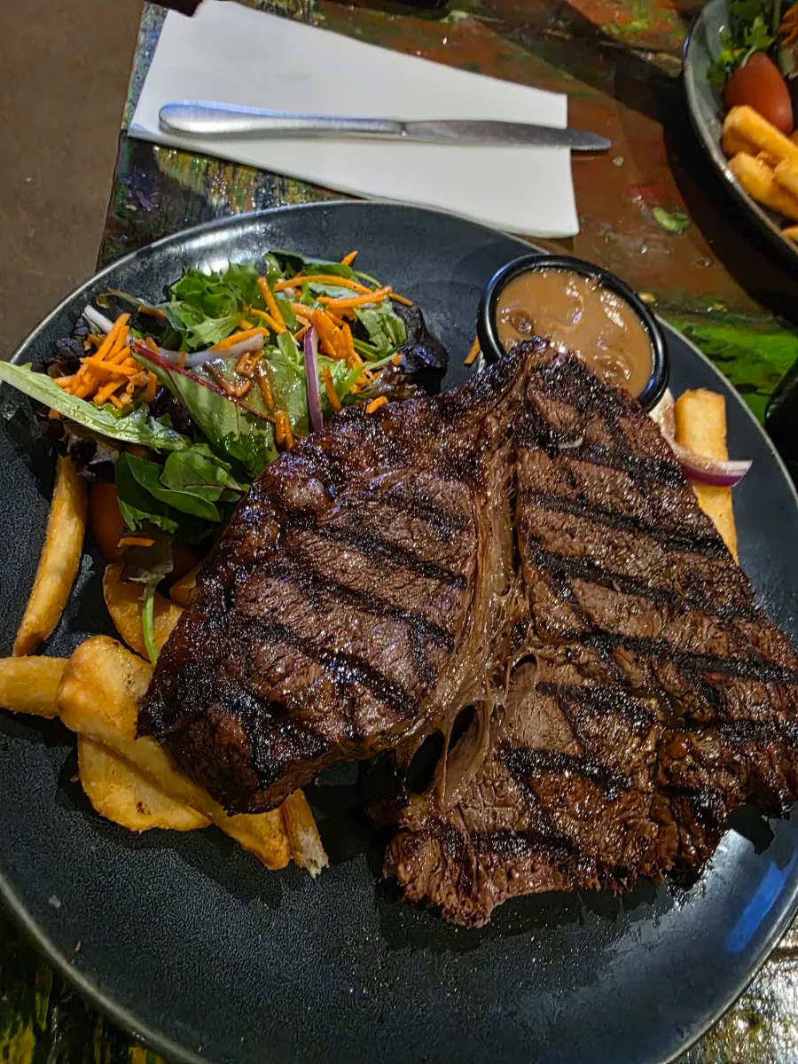 Food & drink, Berry Springs Tavern