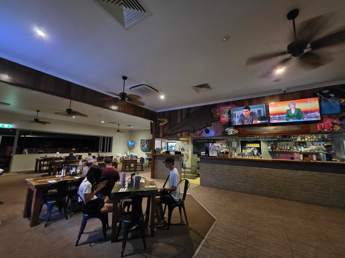 Vibe, Berry Springs Tavern