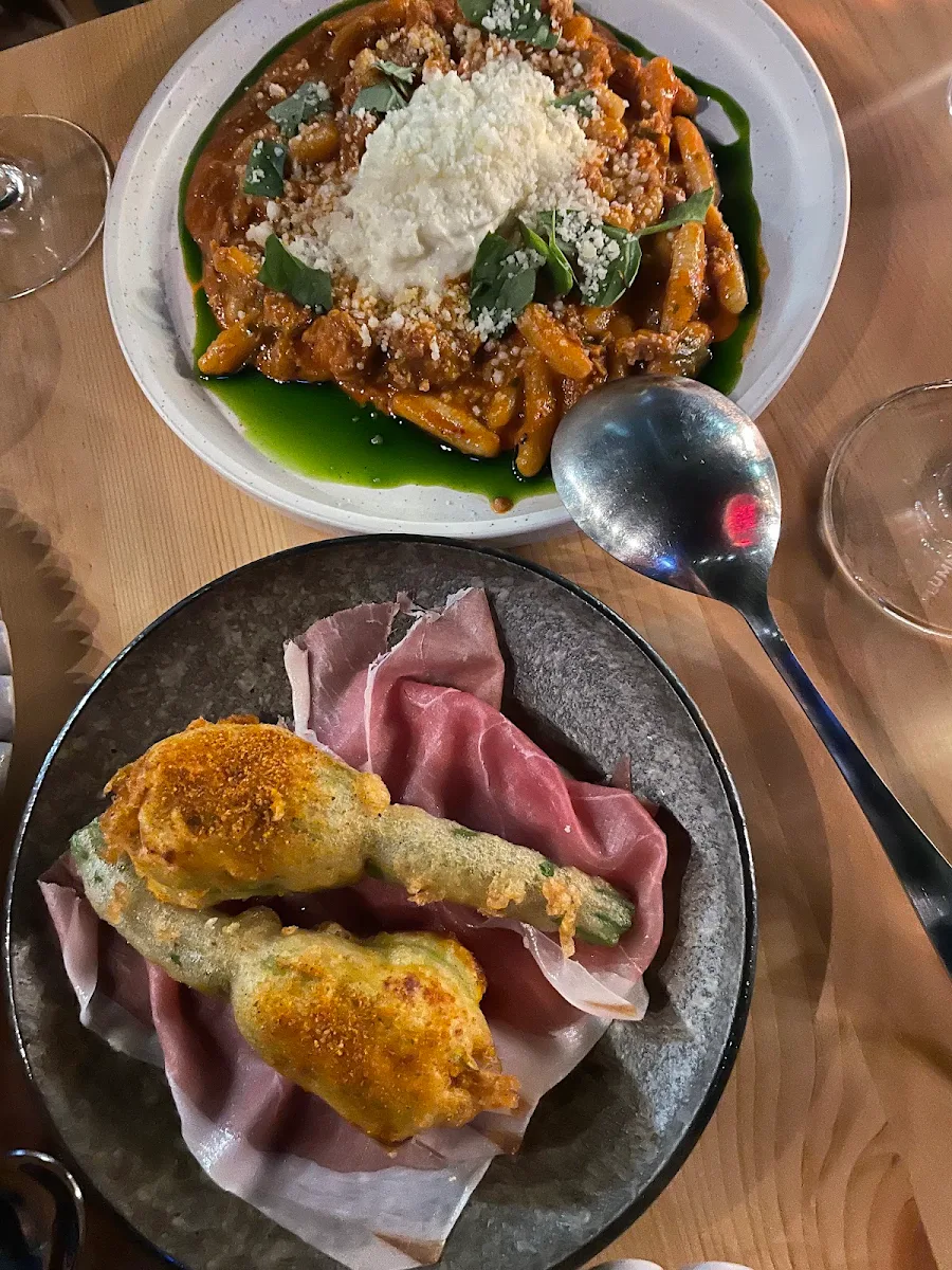 Food & drink, NUG. General Store
