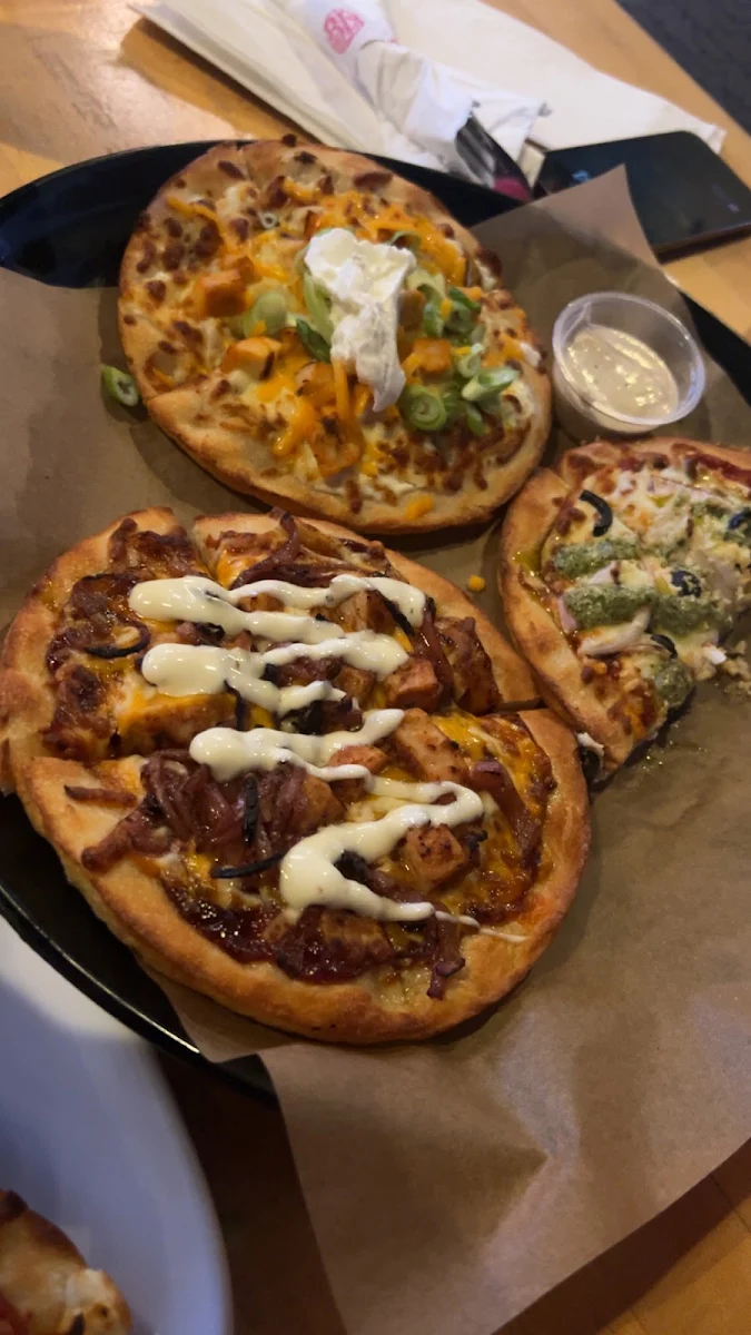 Food & drink, Boston Pizza Orangeville