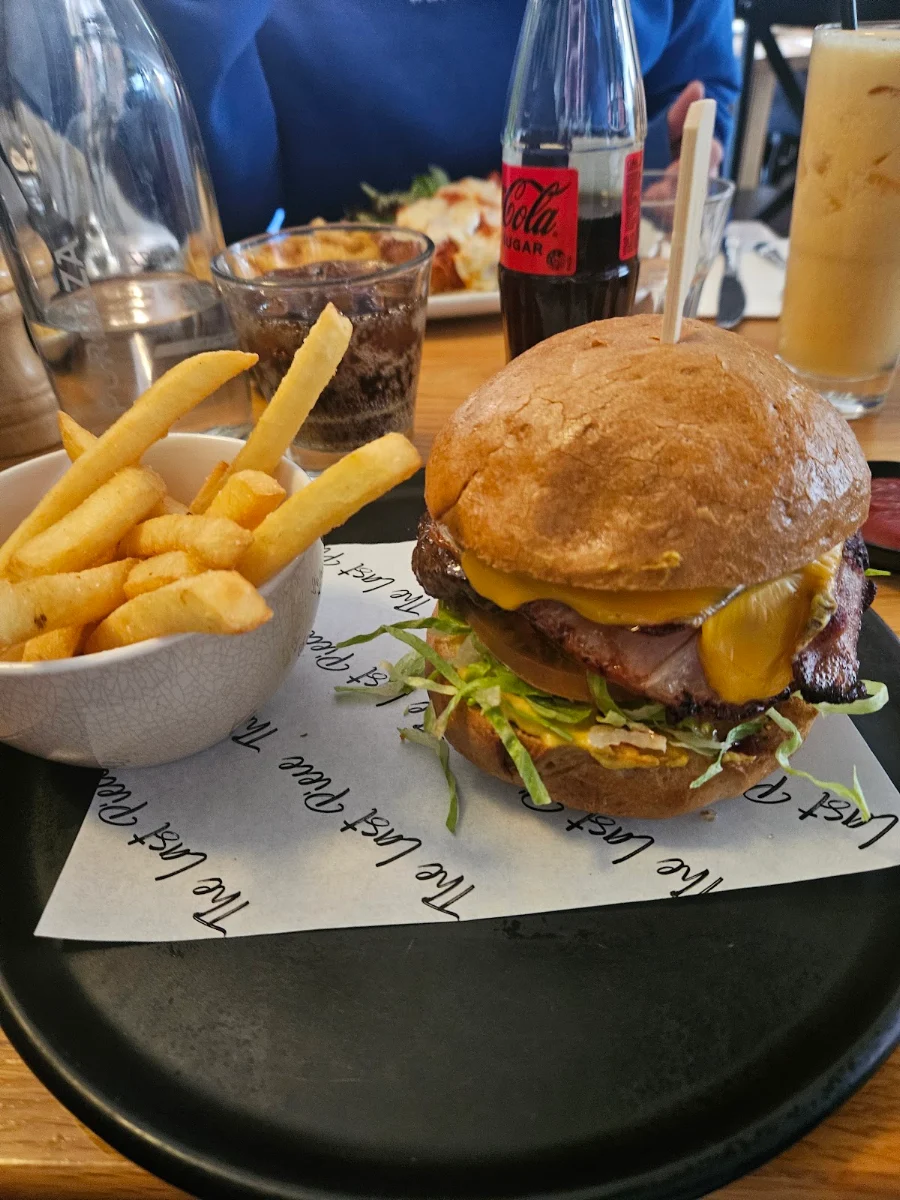 Food & drink, The Last Piece