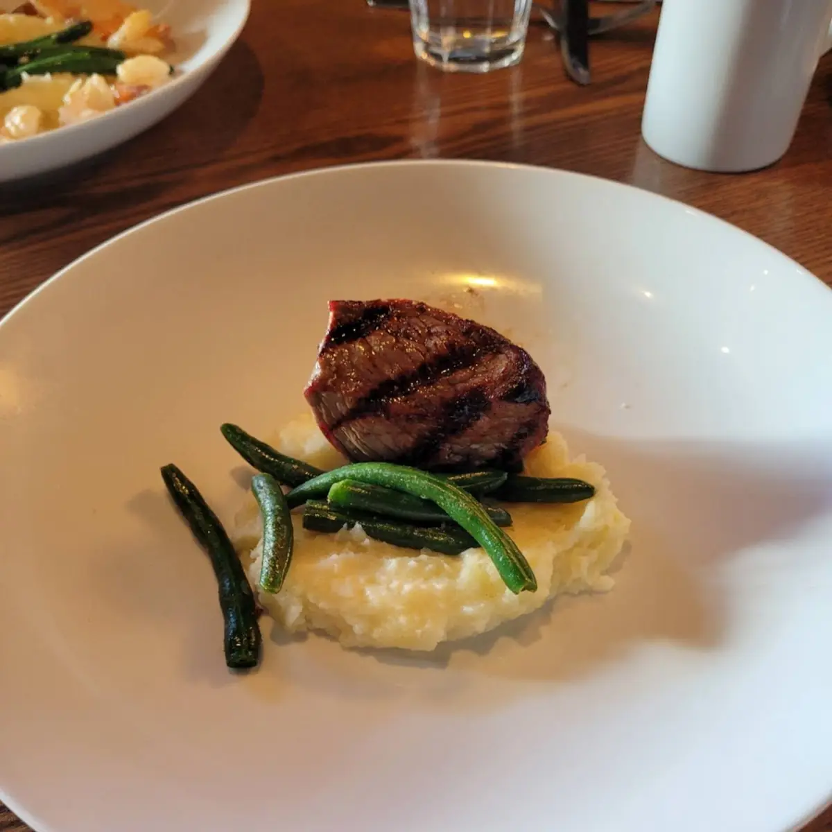 Food & drink, TWO STONES GRILL