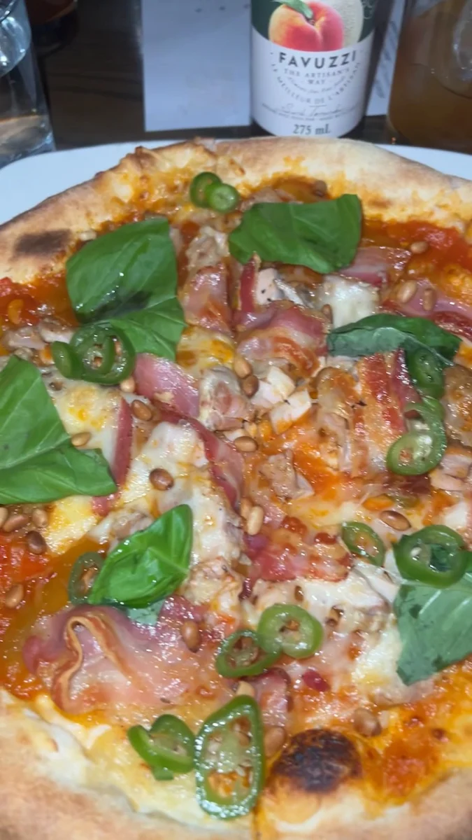 Food & drink, Pizzeria Gusto