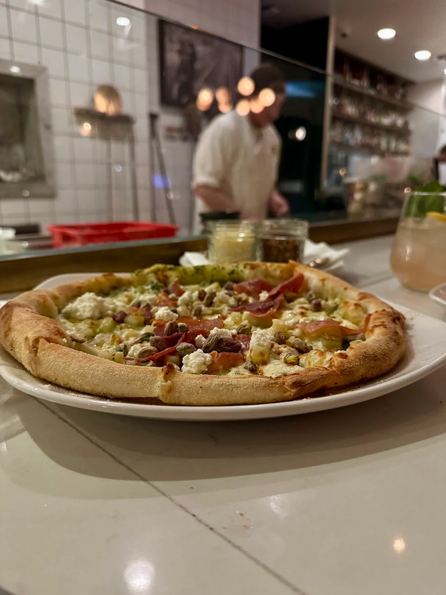 Food & drink, Pizzeria Gusto