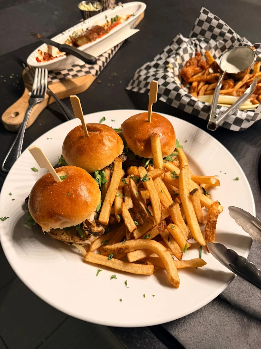 Food & drink, Pesto's