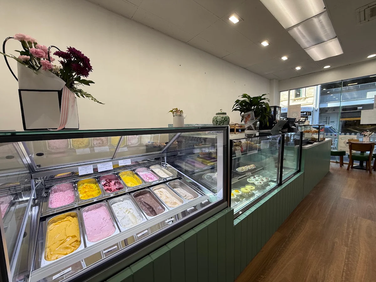 Vibe, Sweet Rose Café