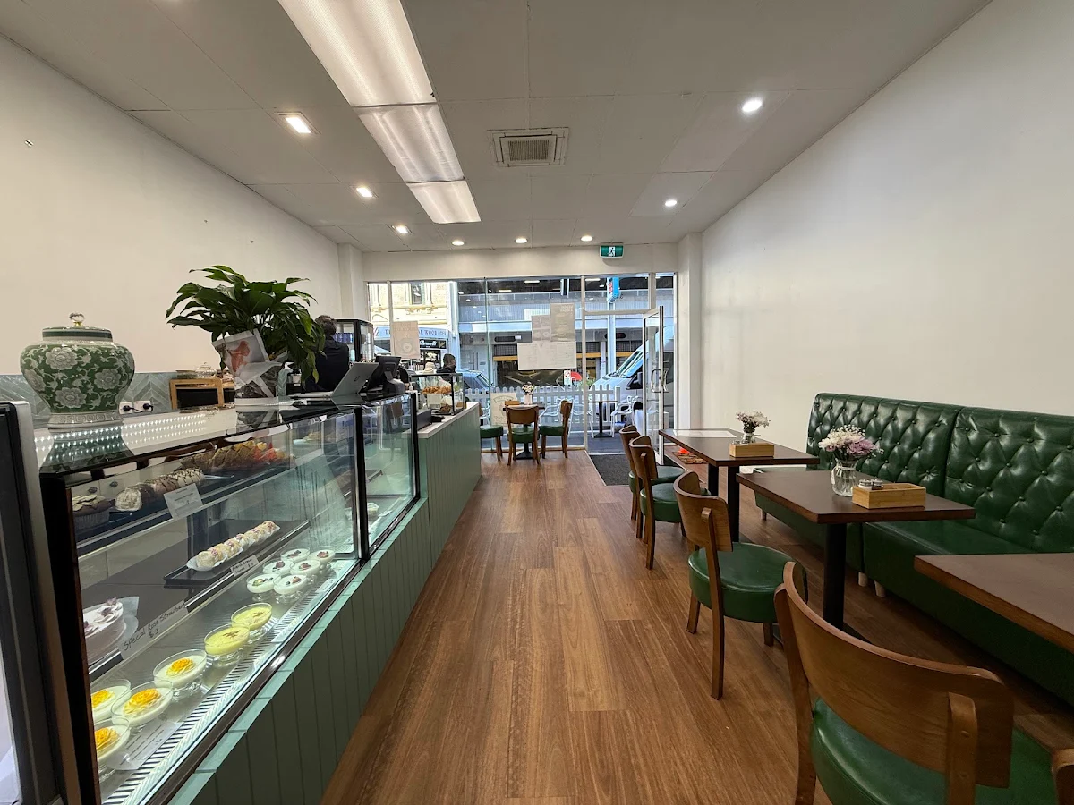Vibe, Sweet Rose Café