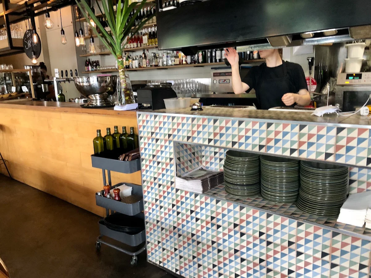 Vibe, Luxsmith Restaurant + Bar