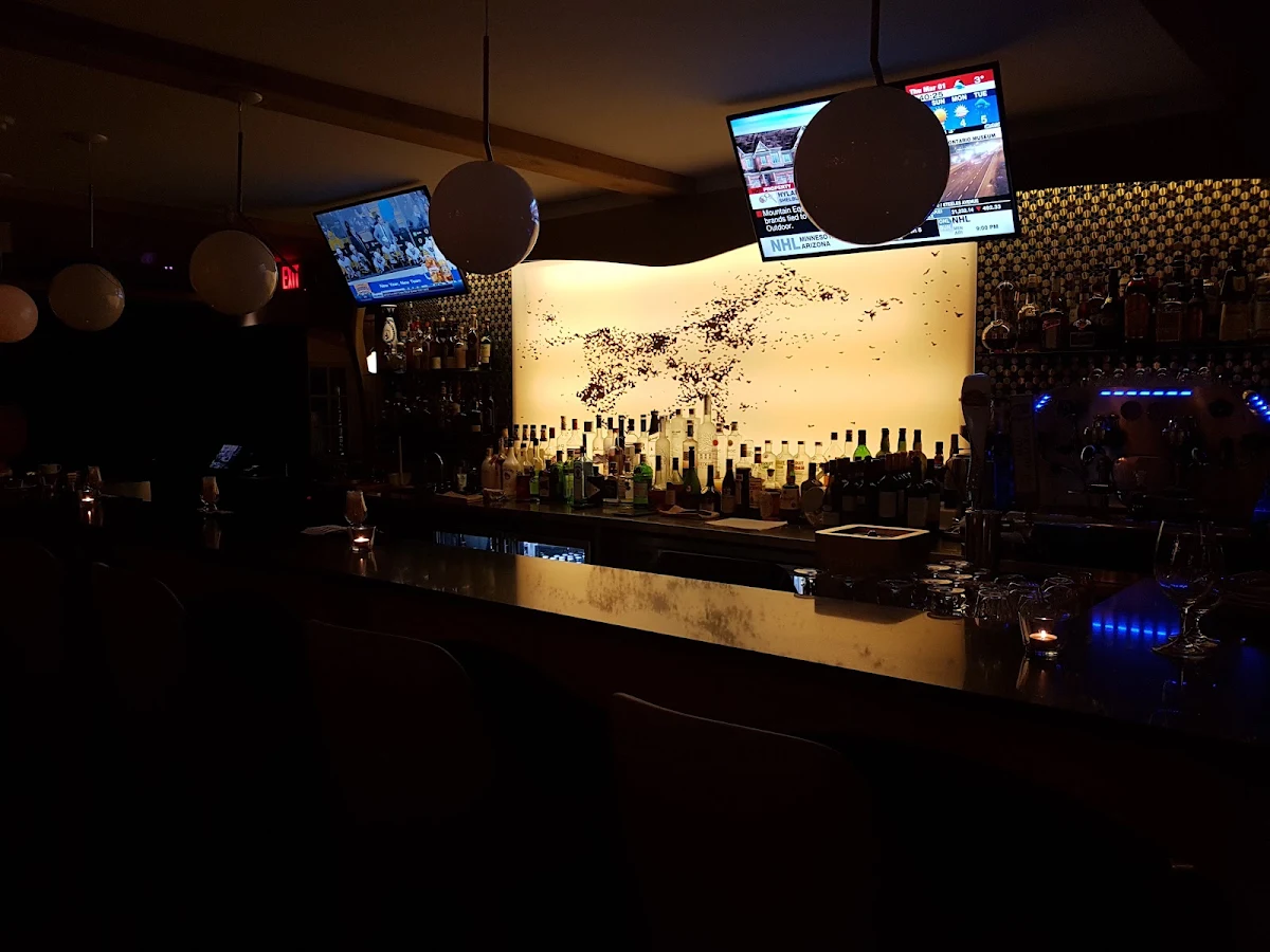 Vibe, XXI Chophouse