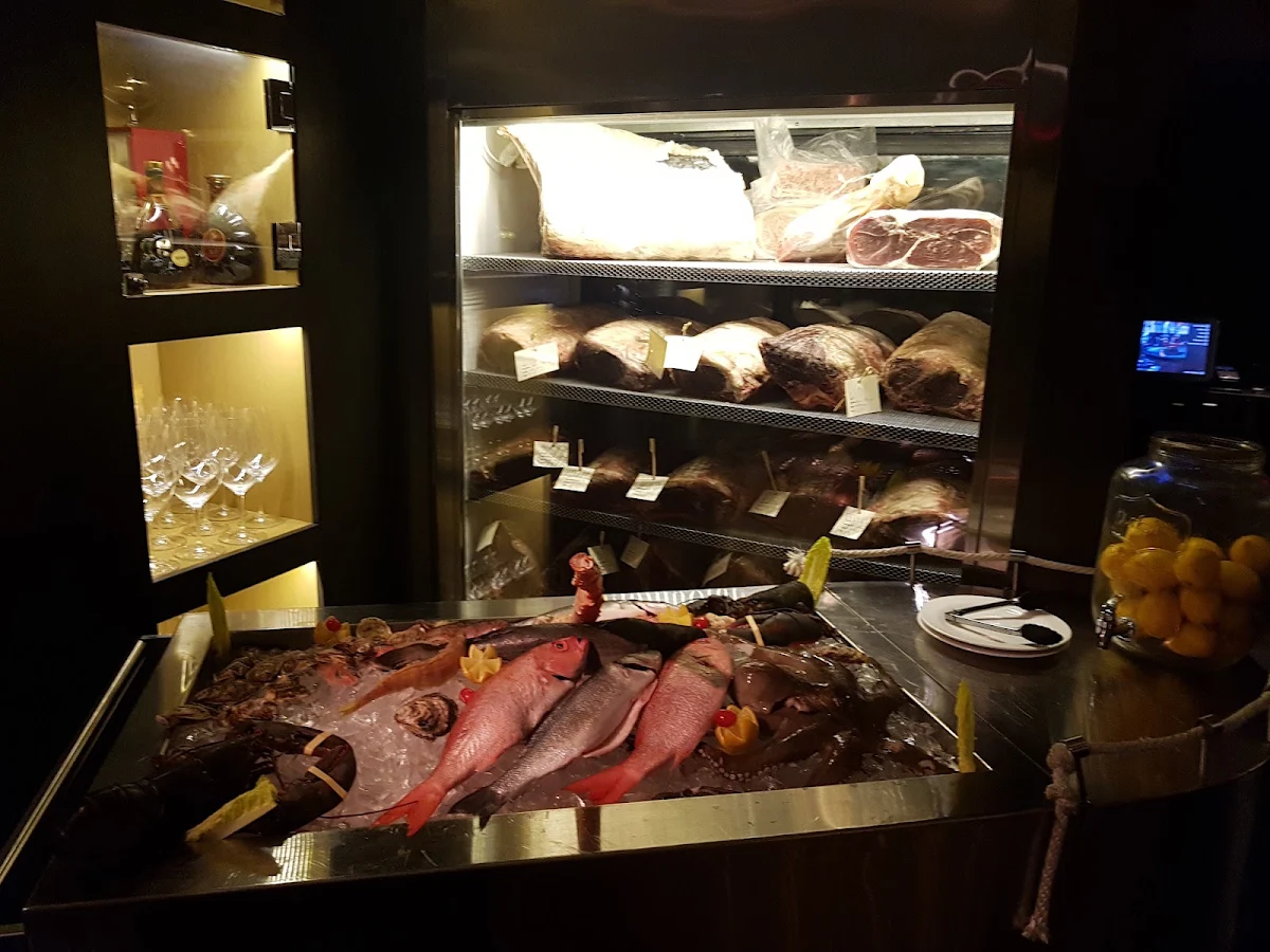 Vibe, XXI Chophouse
