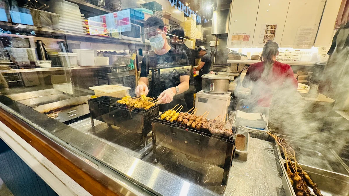 Vibe, Satay Boss 老椰子