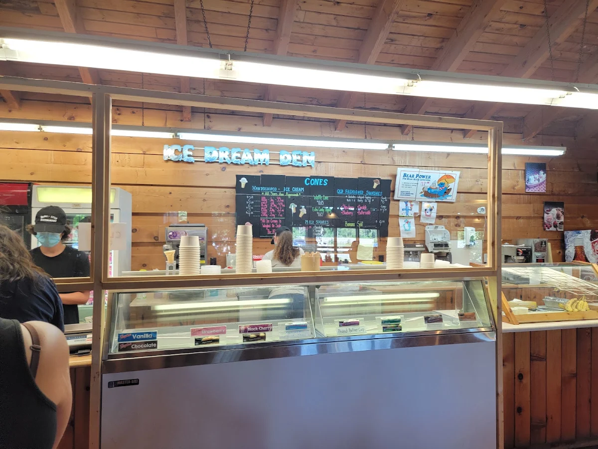 Vibe, Hungry Bear Restaurant
