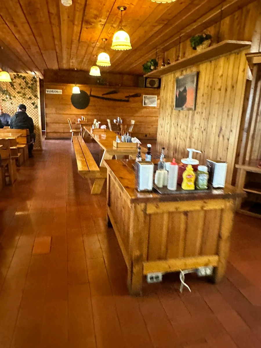 Vibe, Hungry Bear Restaurant