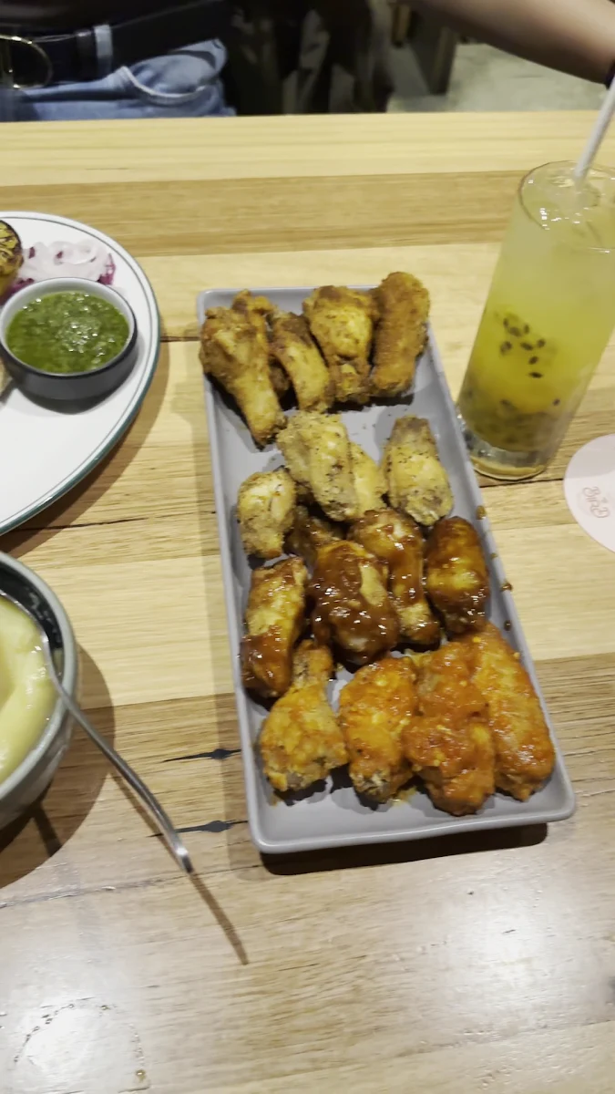 Food & drink, Bird Bang'n Chicken