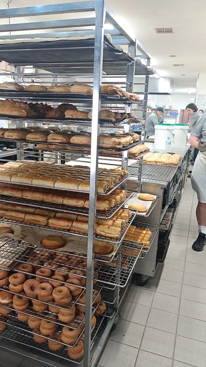 Vibe, Tony's Pies