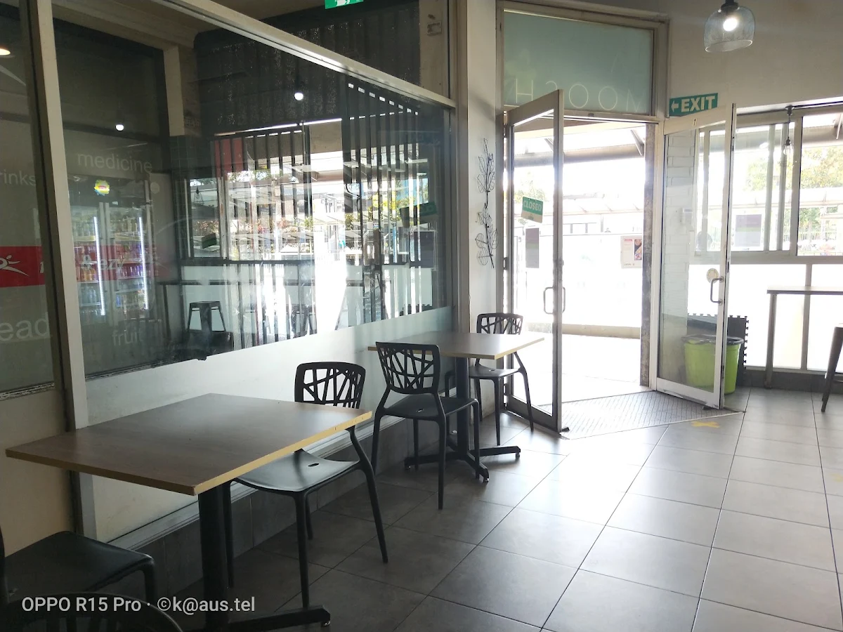 Vibe, LA Moosh Bakery Cafe