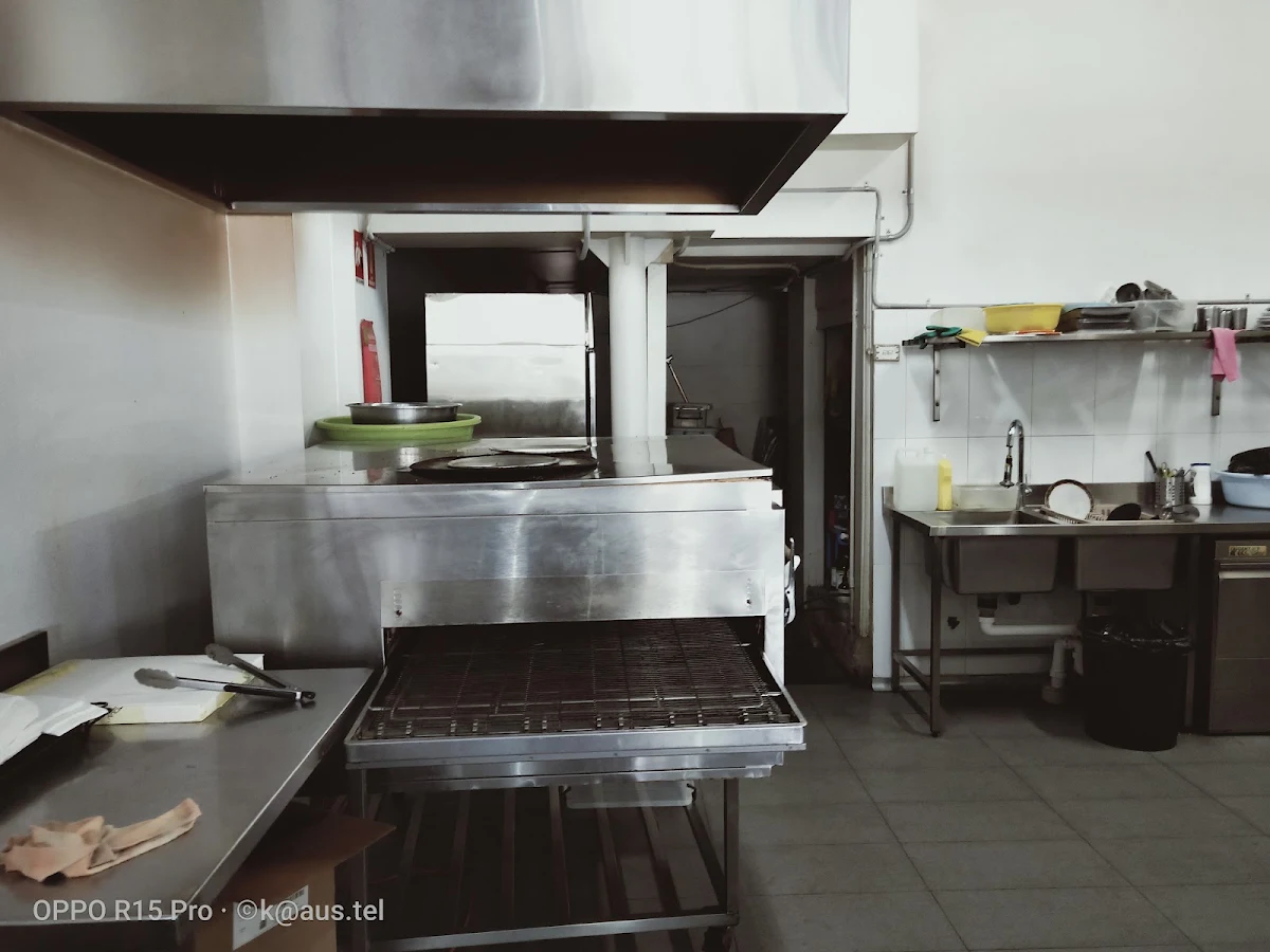 Vibe, LA Moosh Bakery Cafe
