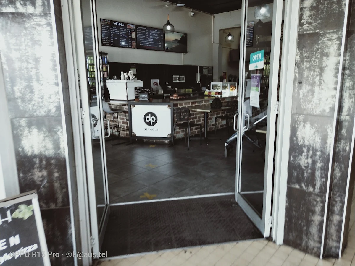 Vibe, LA Moosh Bakery Cafe