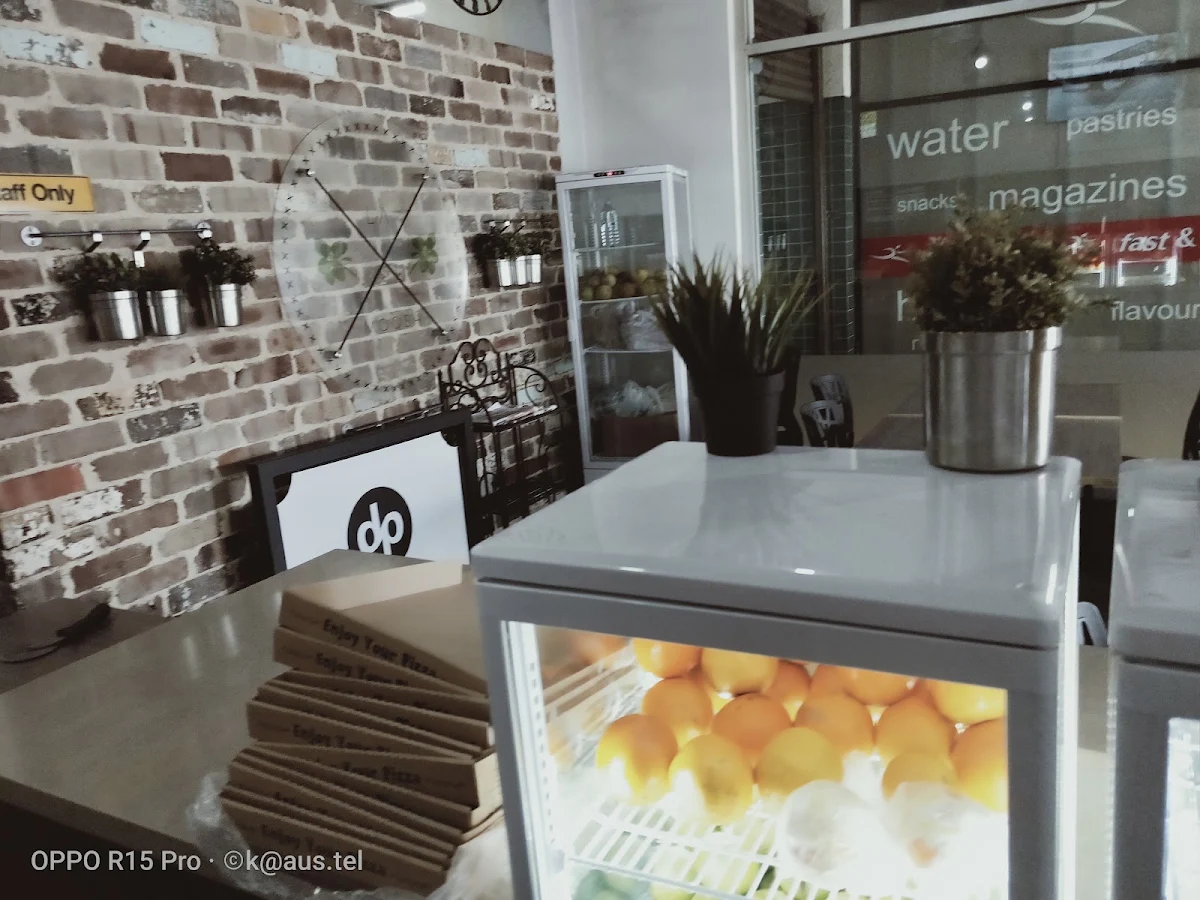 Vibe, LA Moosh Bakery Cafe