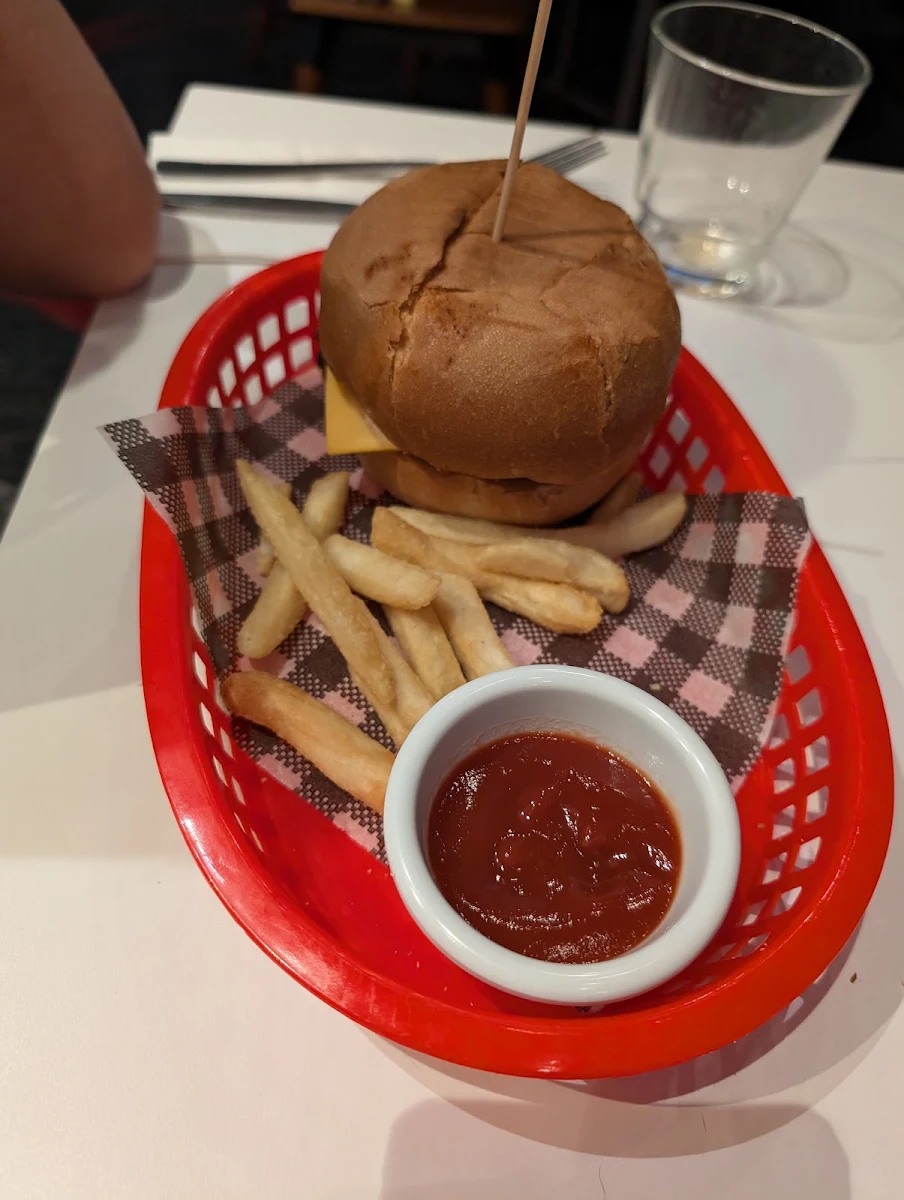 Food & drink, Oxley Tavern