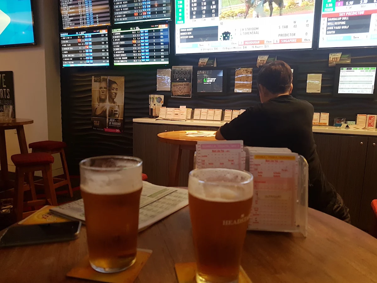 Food & drink, Oxley Tavern